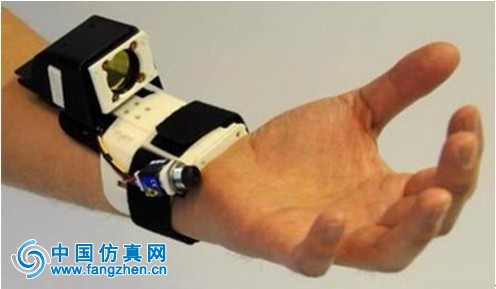 微软研发可在3D场景手控的手腕动作捕捉设备